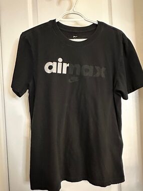 Nike Air Max Black Tee with Subtle Grey Logo men’s small y2k